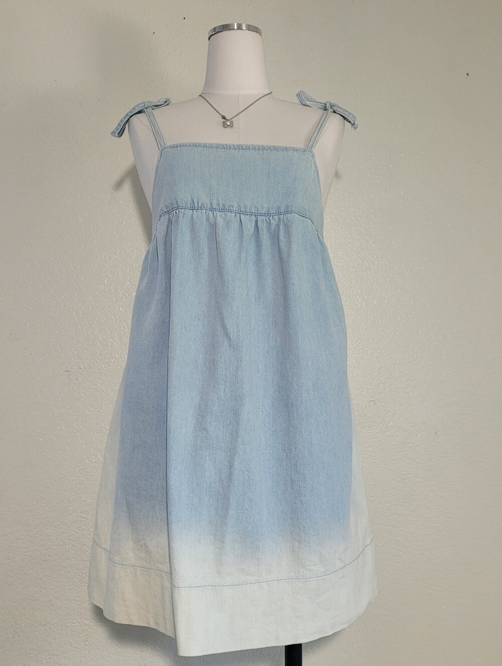 BCBGeneration Light Blue Ombre Babydoll Tunic Tie-Shoulder Dress  Side Pockets 4